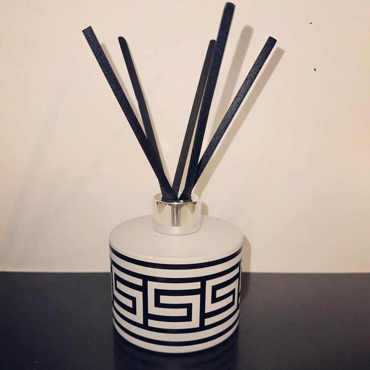 Reed Diffusers / Grey and Black – Relaxing Scents By Reese Designs